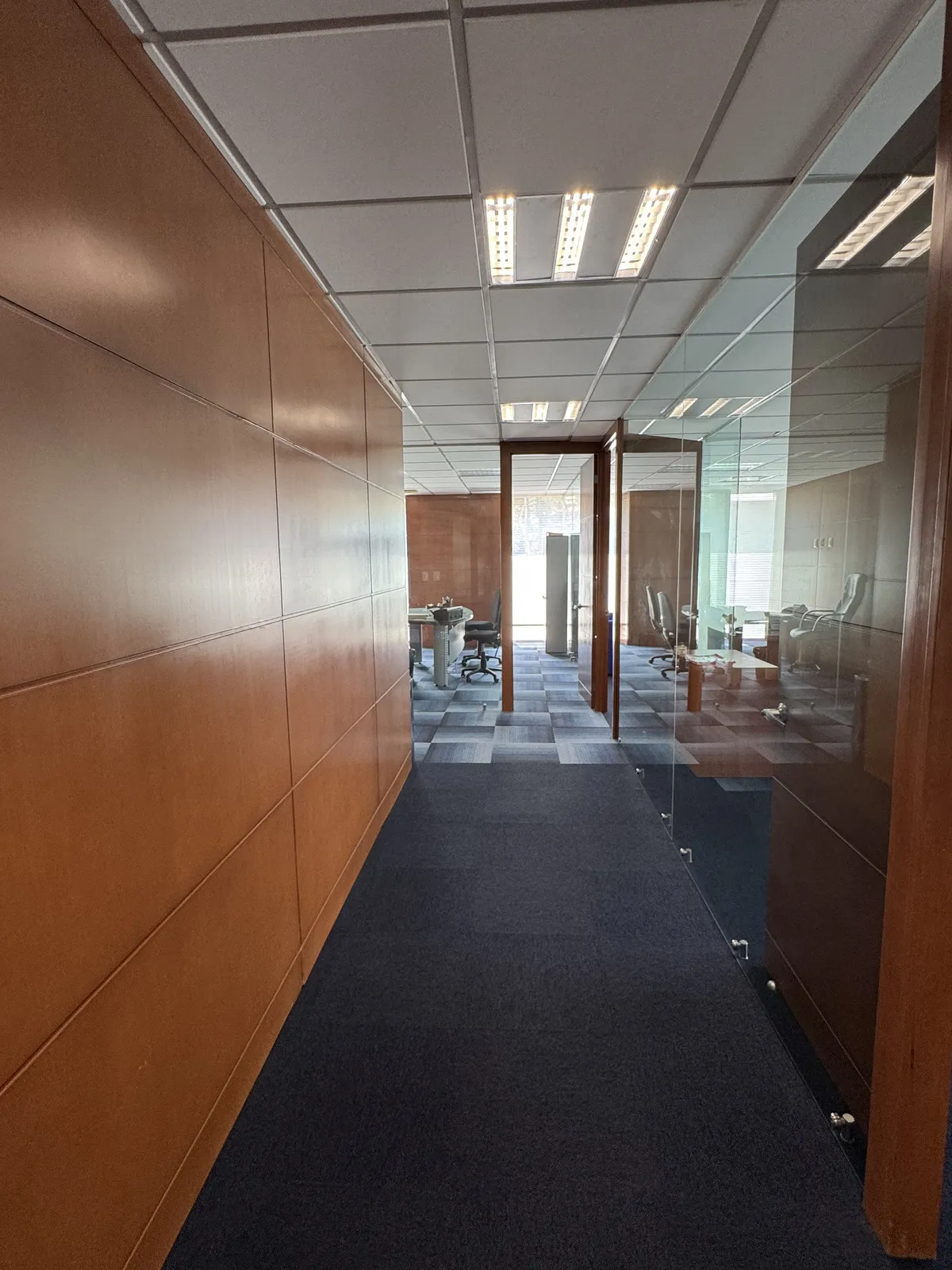 Oficinas Amuebladas en Venta – Plaza Antigua